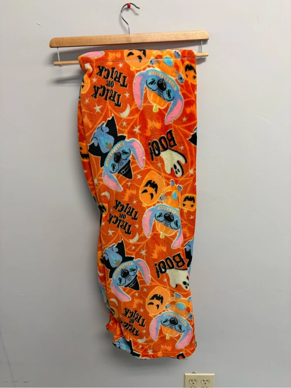 Halloween stitch blanket